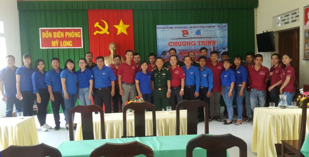 Đoàn khối tổ chức chương trình giao lưu, thăm hỏi cán bộ, chiến sĩ Đồn biên phòng Mỹ Long