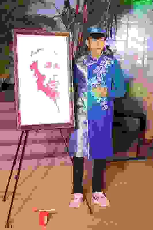 Chàng sinh viên quyết khởi nghiệp từ nghề “Tay trái”