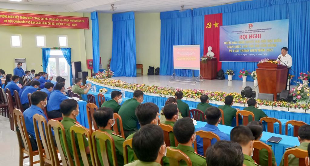 Hội nghị triển khai Nghị quyết Đại hội đại biểu toàn quốc lần thứ XIII của đảng