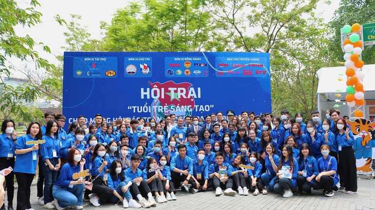 Nữ cán bộ Đoàn xuất sắc trường Báo luôn lan tỏa những giá trị tốt đẹp - 4