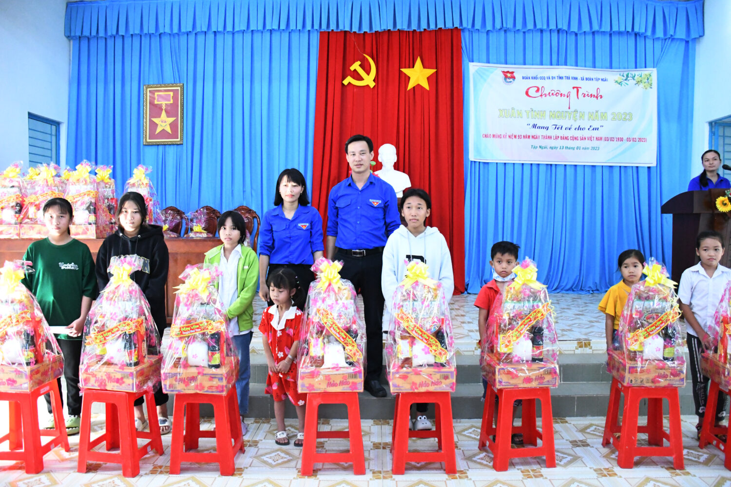 Đoàn khối tổ chức Chương trình Xuân tình nguyện với chủ đề “Mang Tết về cho em” năm 2023