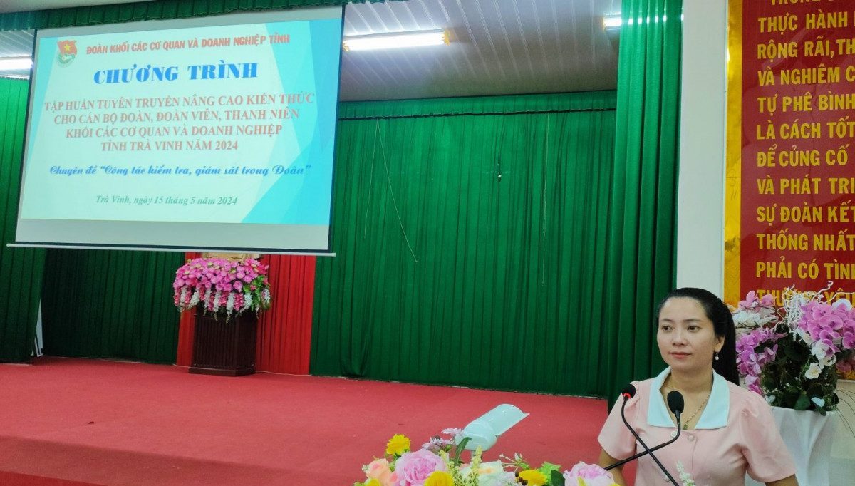 Đoàn khối tổ chức tập huấn nghiệp vụ công tác kiểm tra, giám sát cho cán bộ đoàn và các cơ sở đoàn trực thuộc năm 2024