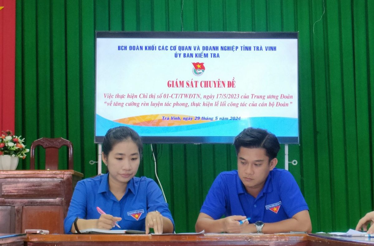 Ủy Ban kiểm tra Đoàn khối tổ chức giám sát chuyên đề về việc thực hiện Chỉ thị số 01-CT/TWĐTN, ngày 17/5/2013 của Ban Thường vụ Trung ương Đoàn “về việc tăng cường rèn luyện tác phong, thực hiện lề lối công tác của cán bộ Đoàn”