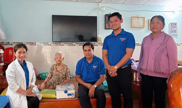 Đoàn cơ sở Bệnh viện Đa khoa Trà Vinh tổ chức các hoạt động Mừng Đảng – Mừng Xuân Ất Tỵ năm 2025